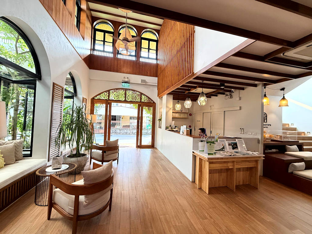 1024 lobby2