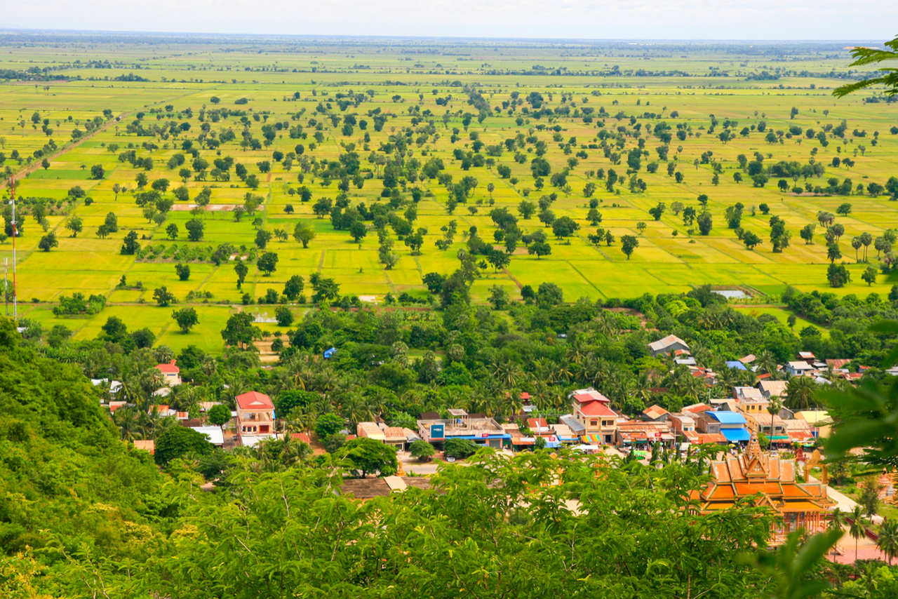 1280 Phonm Sampeau mountains see BATTAMBANG shutterstock 132341528