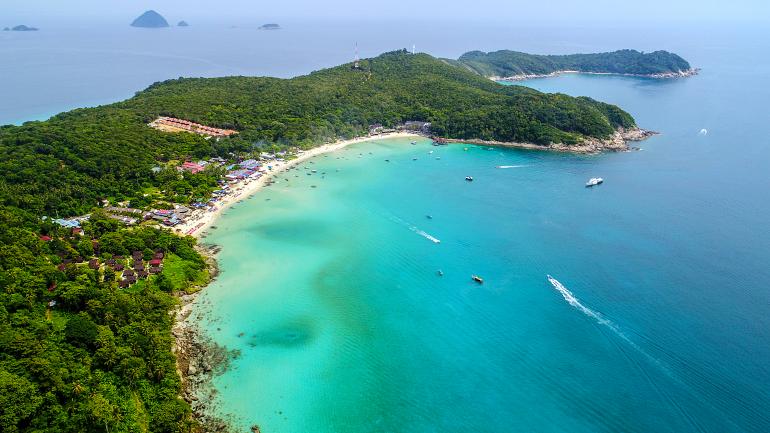 2 01 770 Perhentian Long Beach Perhentian Island shutterstock 709561779