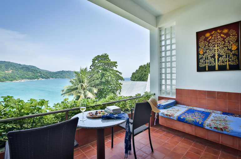 770 Mom TrisBeach WIng Balcony