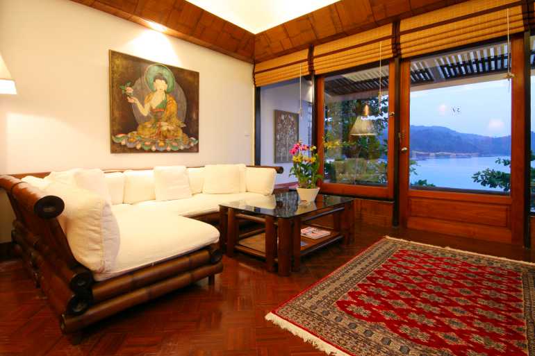 770 Mom TrisBeach Wing Suite 5