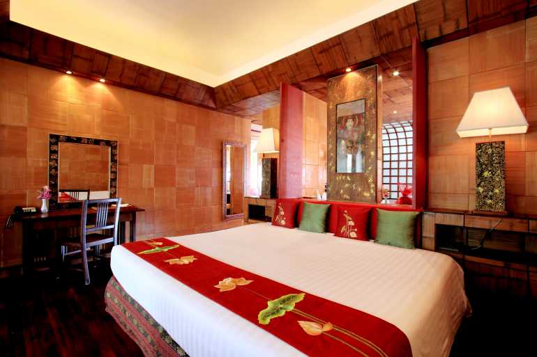 770 Mom TrisBeach Wing Suite 6