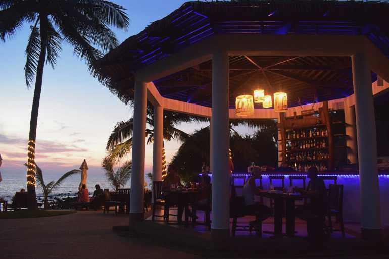 770 Rawiwarin Stream Pool Bar 1