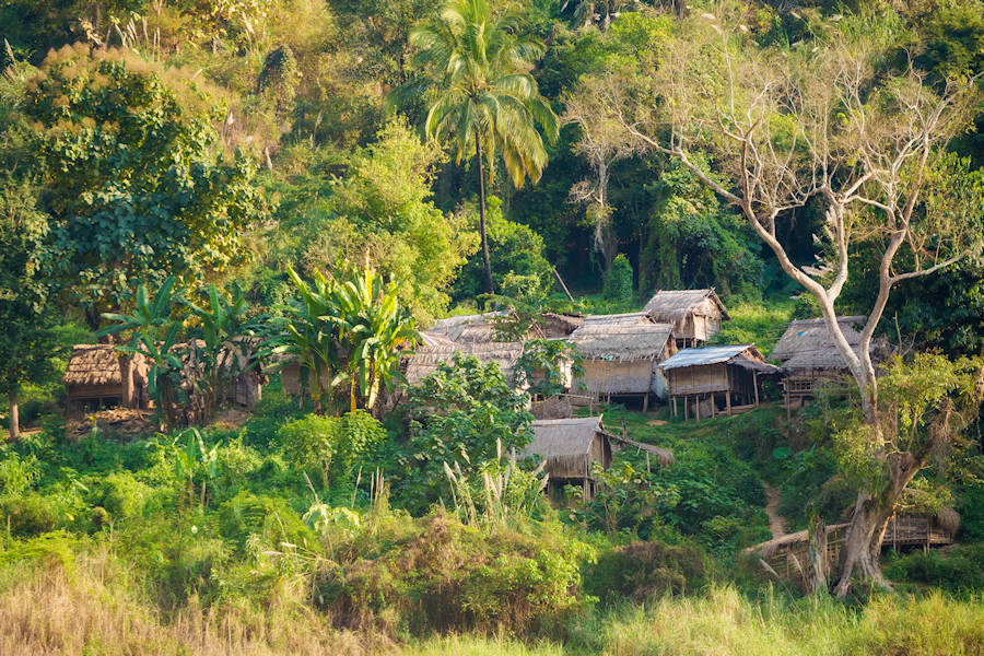 900 Dorf am Mekong AdobeStock 154175897
