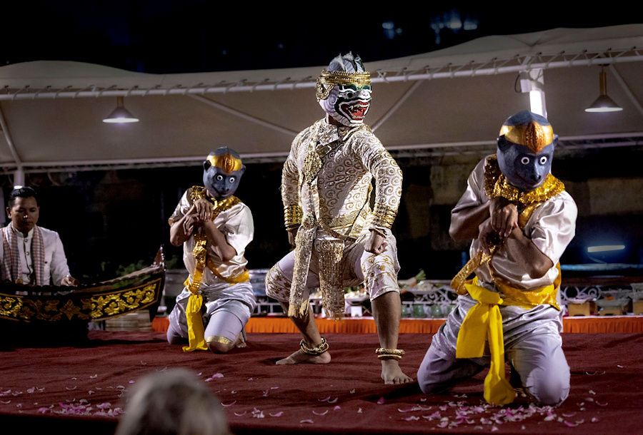900 Jayavarman Apsara Dance