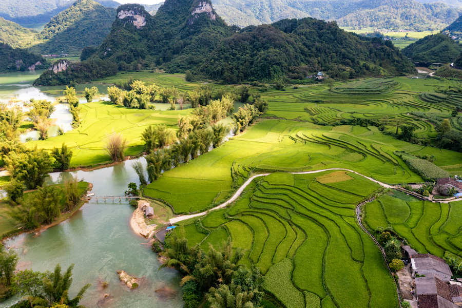 900 Quay Son river Trung Khanh Cao Bang AdobeStock 987826815