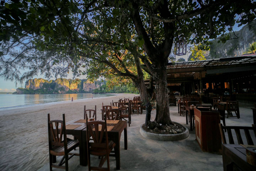 900 Restaurant 36