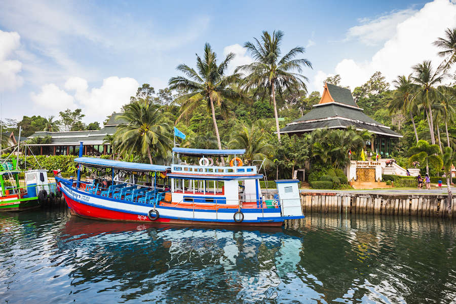 900 Slow Boat Koh Chang shutterstock 4508008061