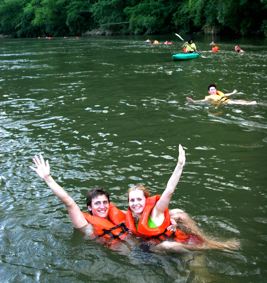 900 schwimmen im Fluss RS 2020 142