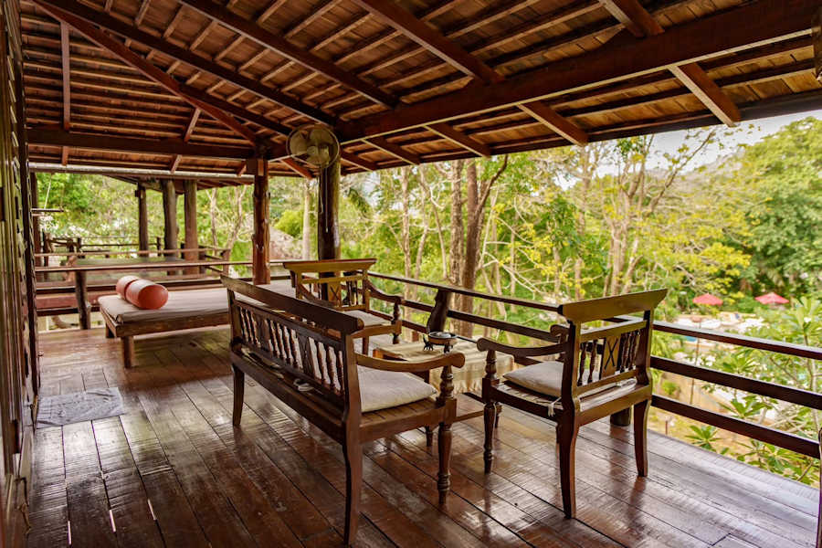 Web900 Deluxe Bungalow2