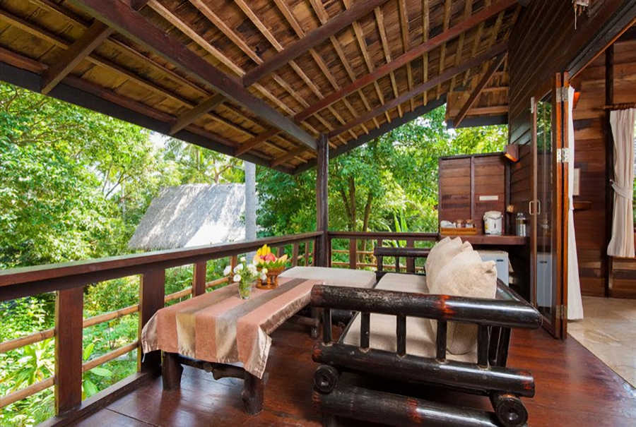 Web900 Superior House