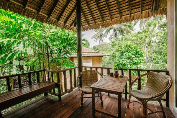 900 The Hill Cottage M 001413resize3