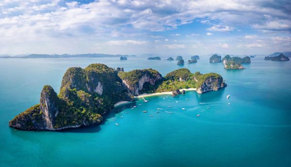 1024 Hong island Panoramic aerial view AdobeStock 578421957